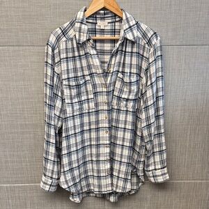 Pilcro White and Navy Plaid Button-Up Shirt
